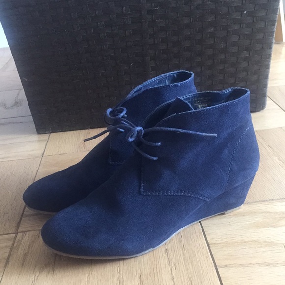 Crown Vintage Blue Suede Booties - Picture 1 of 4